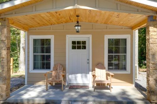 Trenton House | Lakeside Cabin w/Kayaks: Near Cloudland Canyon!