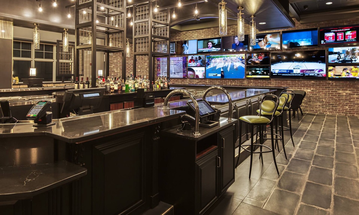 Osceola Hotel | Lakeside Hotel Casino, a Travelodge by Wyndham