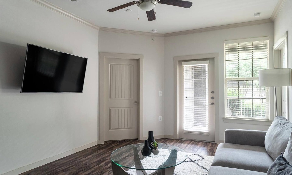 Cedar Park Apartment | Landing | Amazing 2BD, Courtyard, Clubhouse