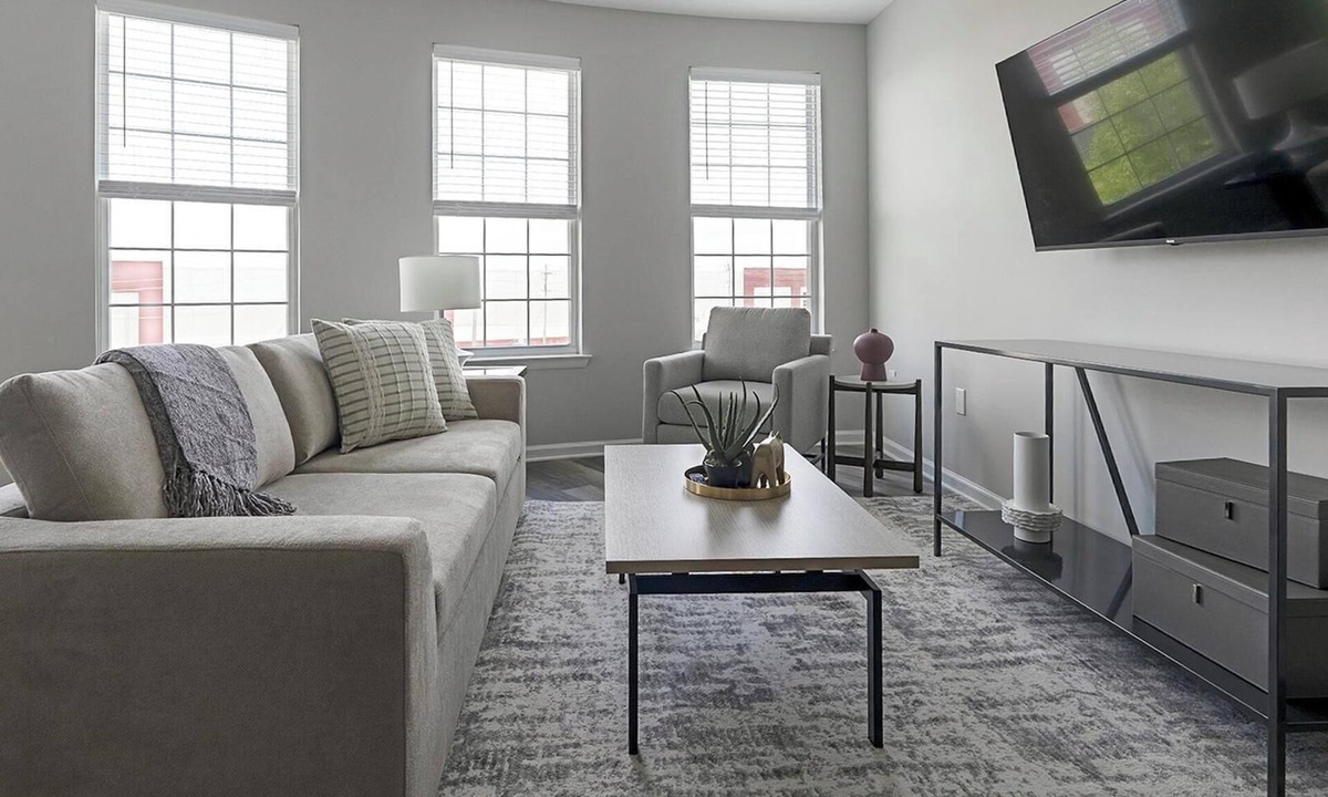 Bayonne Apartment | Landing | Beautiful 2BD, Game Room, Gym