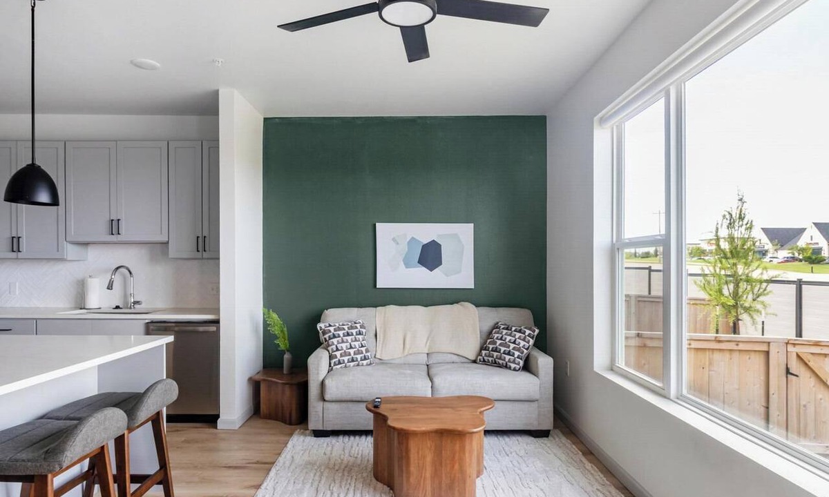 Edmond Apartment | Landing | Beautiful 3BD, Clubhouse, Pool