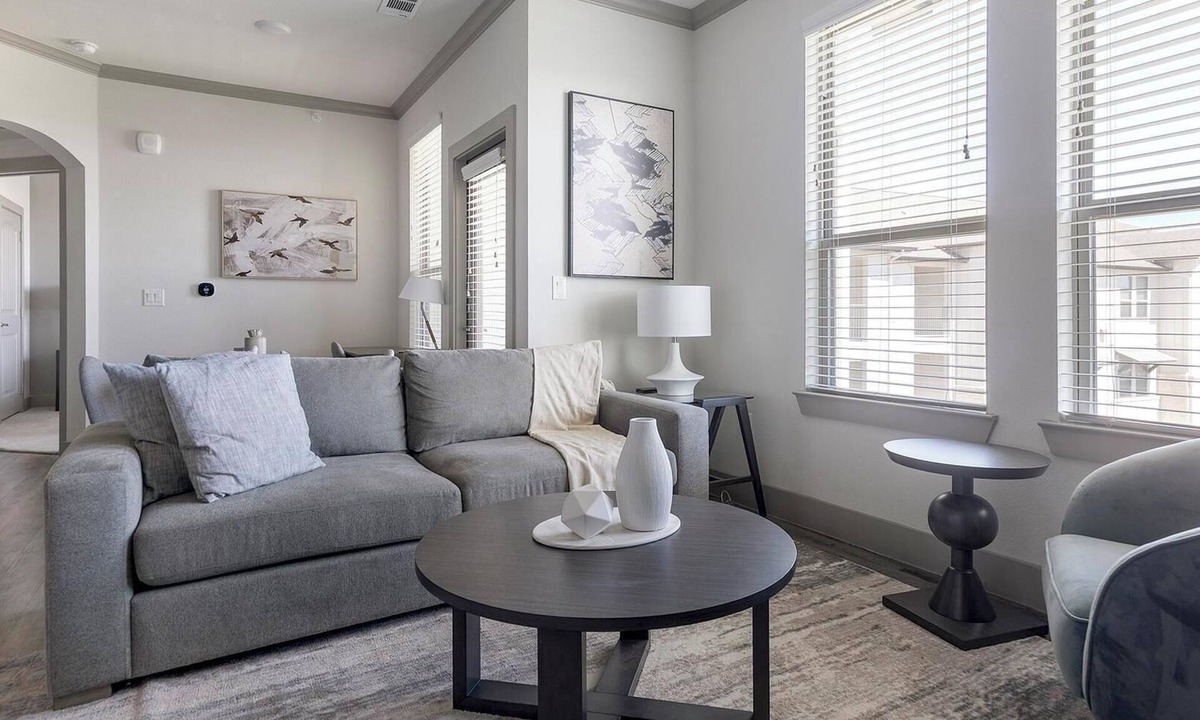 Manor Apartment | Landing | Chic 1BD, Clubhouse, Gym