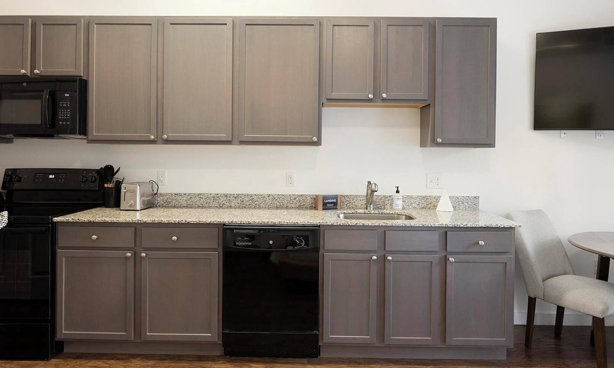 Church Hill Apartment | Landing | Chic Studio, Courtyard, Clubhouse