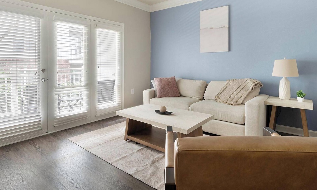 Town Center Apartment | Landing | Modern 1BD, Gym, Courtyard