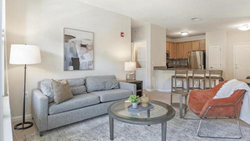 Leesburg Apartment | Landing Modern Apartment with Amazing Amenities (ID7965X79)