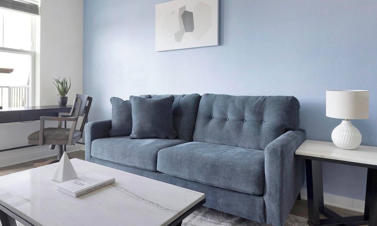 Rome Apartment | Landing | Spectacular 1BD, Pool, Gym