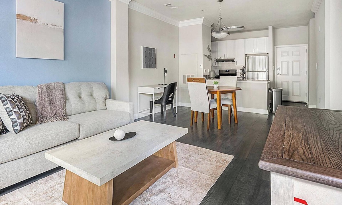 Town Center Apartment | Landing | Stylish 1BD, Courtyard, Gym