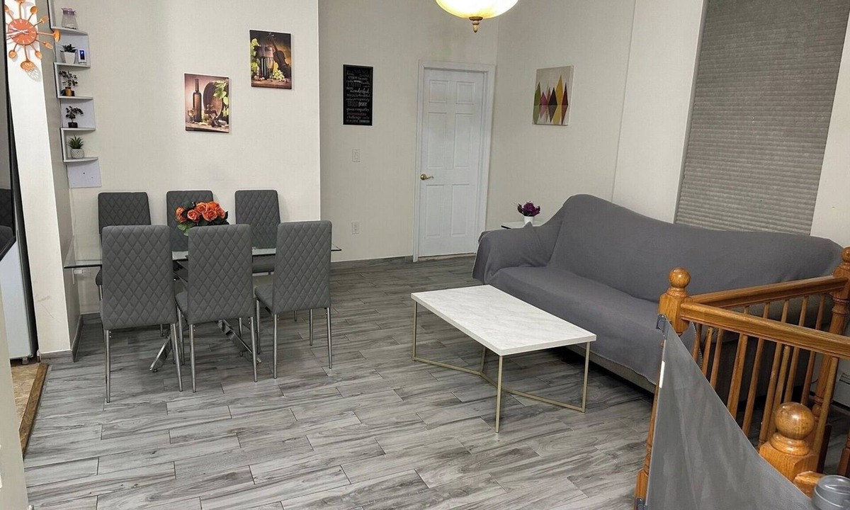 Ocean Parkway Apartment | Large 4 Bedroom Duplex in the Heart of Brooklyn