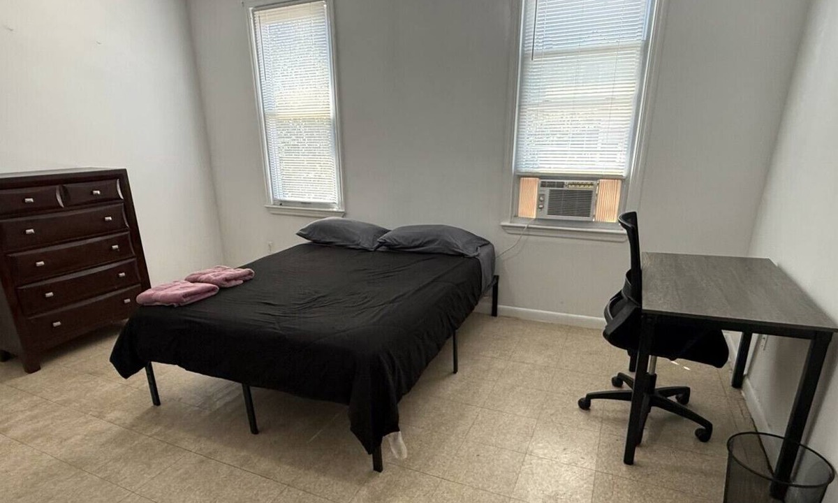 Perth Amboy Apartment | Large and private 3 bedroom and 2 bathroom apartment, separate street entrance