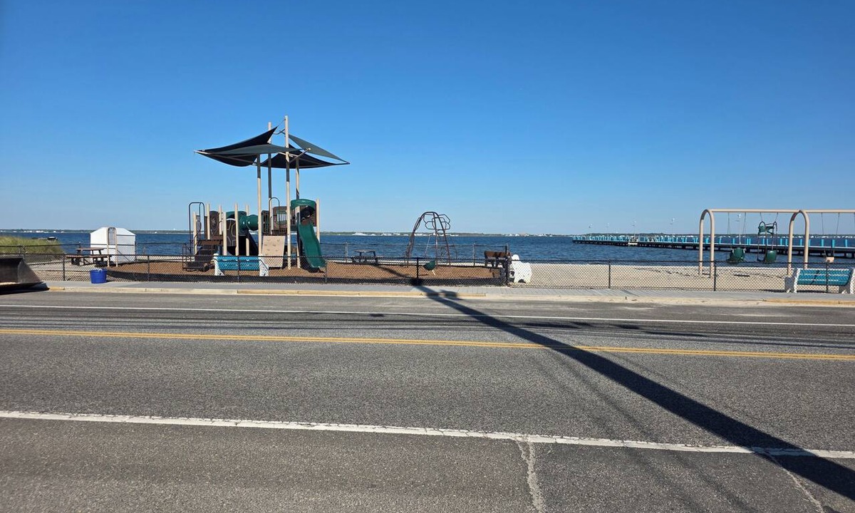 Ortley Beach Apartment | large first floor 3-bedroom apartment across from Bay Beach, w crabbing/fishing