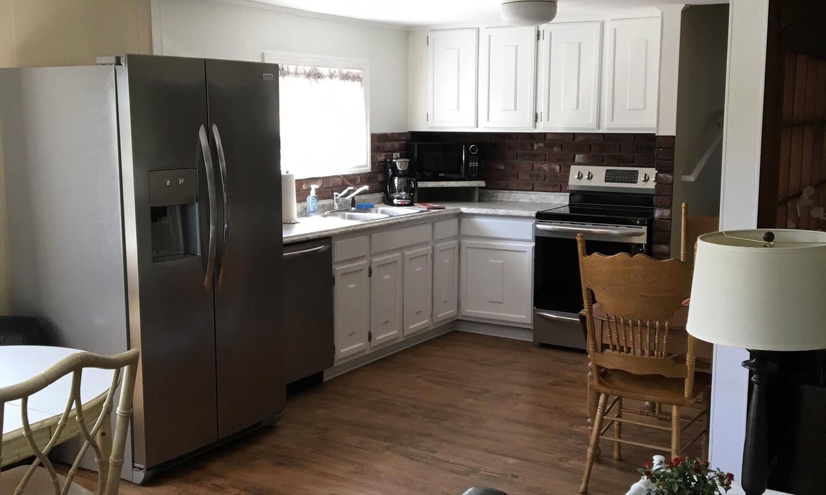 Marmora House | Large Four Bedroom Apartment One mile from Ocean City NJ
