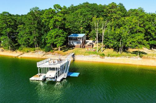 Logan House | Lewis Smith Lake Retreat w/Dock & Deck!