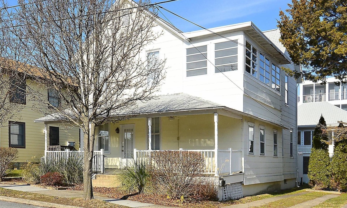 South Rehoboth Condo | LINENS & DAILY Activities INCLUDED*! PET FRIENDLY! 2 BLOCKS TO BEACH , DOWNTOWN. PET FRIENDLY, Grab your furry friends and come to the beach!
