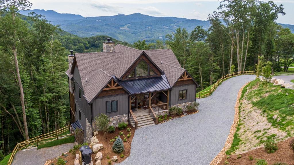Banner Elk House | Livin' Lodge at Eagles Nest