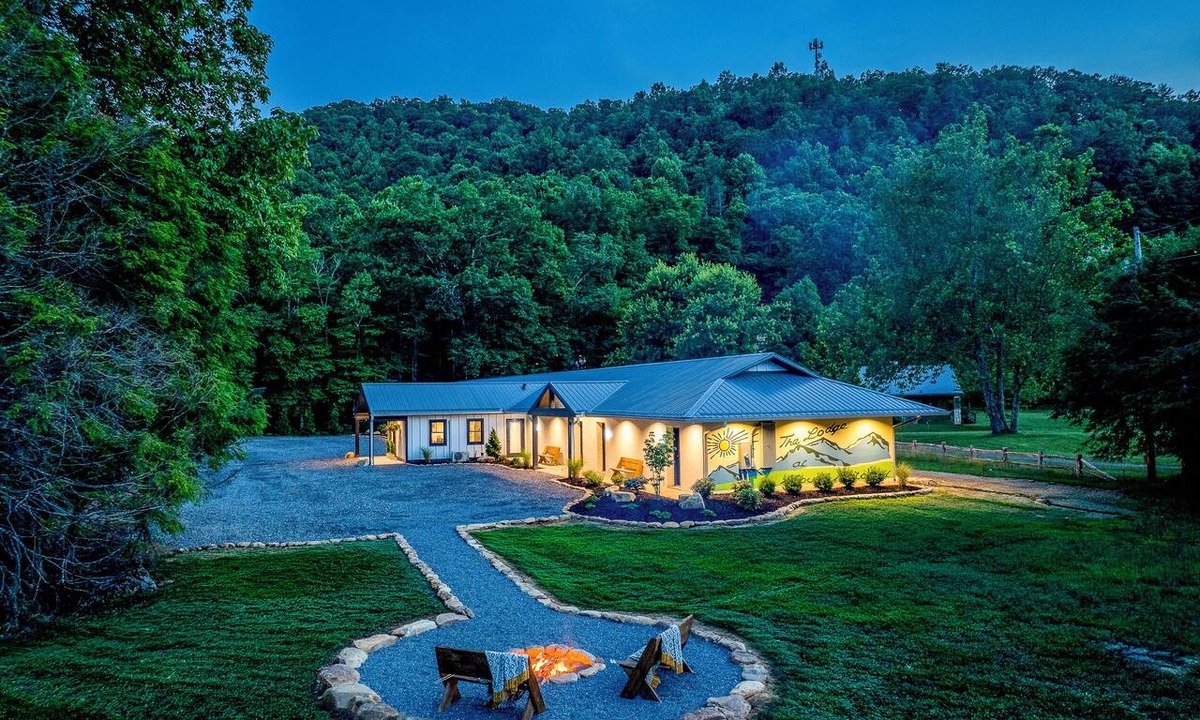 Burnsville Cabin | Lodge at Mount Mitchell