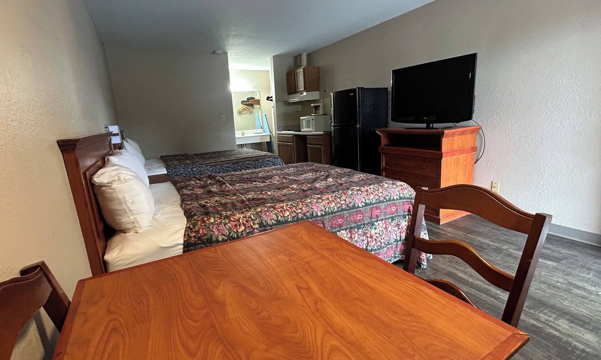 Goldsboro Hotel | Lodge Inn Extended Stay