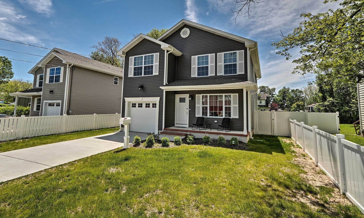 Long Branch House | Long Branch Home w/ Hot Tub - Walk to the Beach!