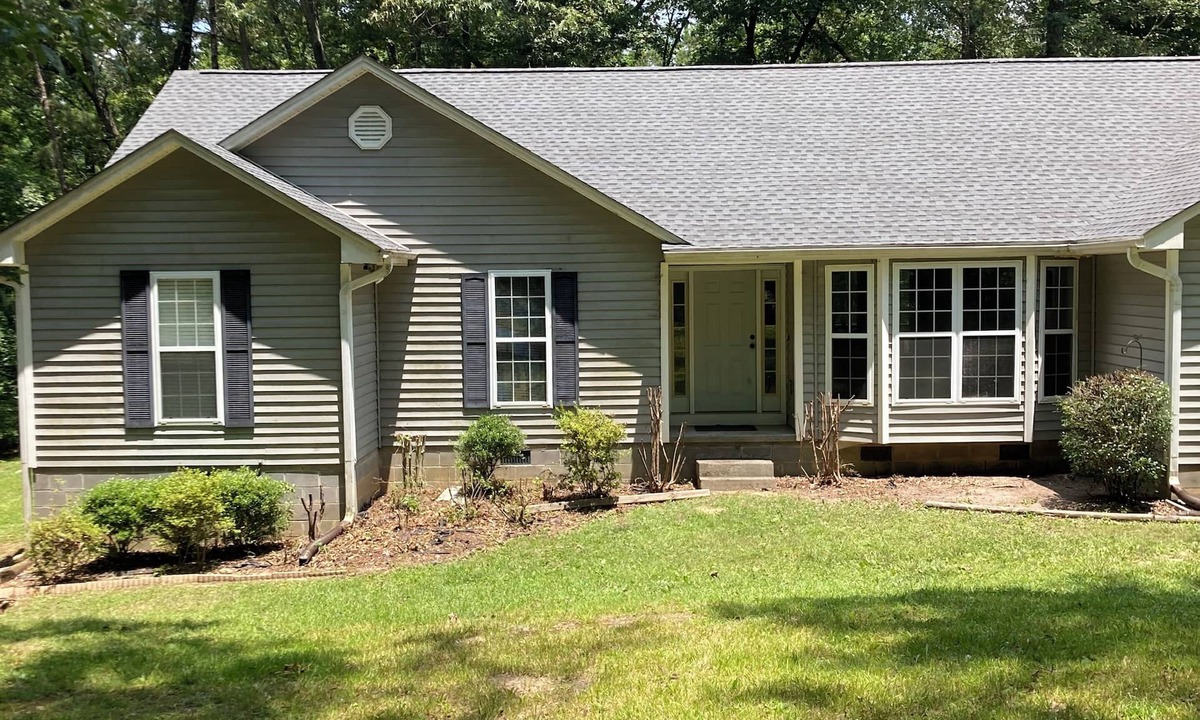 Chambers County House | Lovely Lake Home Close to Callaway Gardens & Auburn