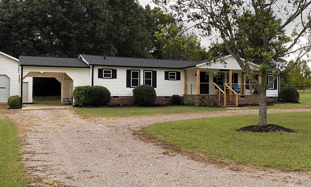 Aiken House | Lovely, quiet and peaceful home located in the country