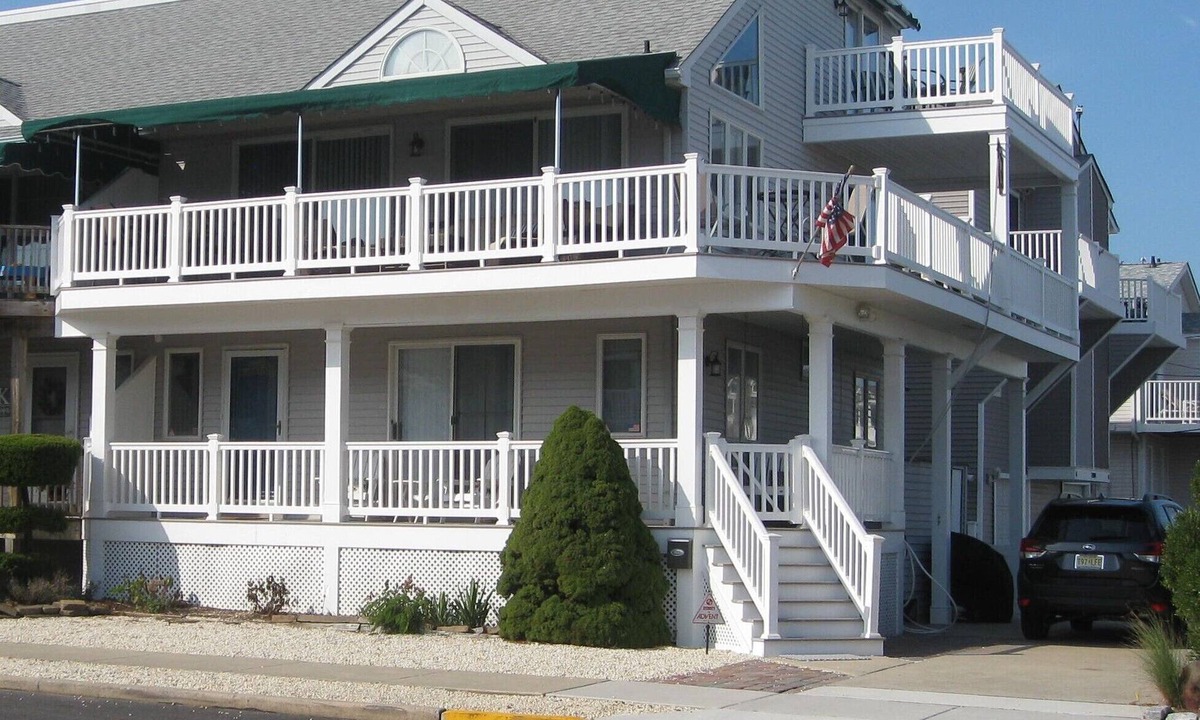 Townsend's Inlet House | Lovely Townhome offers everything you need to have a wonderful relaxing vacation