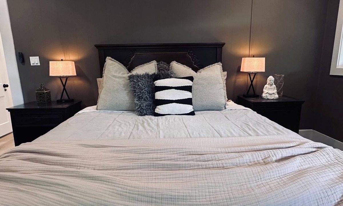 Lampasas House | Luxe 1920's 3-bedroom house in Lampasas. Pool, hot tub, cabana w/massage chair.