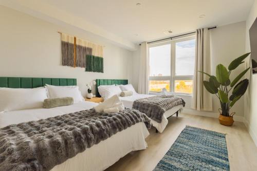 Historic Downtown Apartment | Luxe Loft 15 Min from NYC with City View & Gym