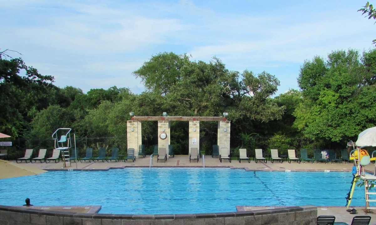 Lower Basin Lake Travis House | Luxe Ranch-5 BR, 3200 SF, Deck, Pools, Grill, Fire Pit, Office, Lakes, Domain,Q2