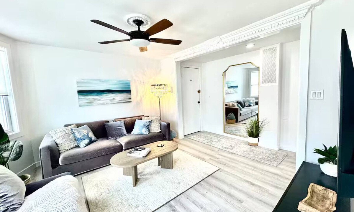 Queens Apartment | Luxurious Beachside retreat, 2 Bedrooms Entire rental unit in Queens, New York