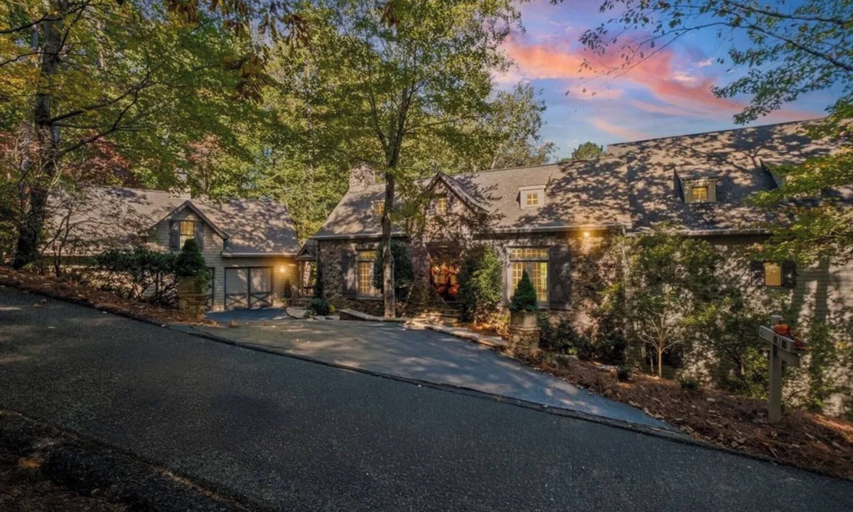 Big Canoe Villa | Luxury 6BR Lakefront Villa in Big Canoe Community