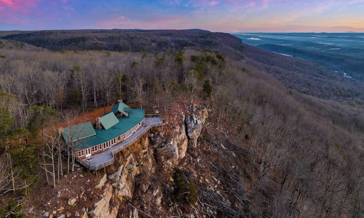 Menlo Cabin | Luxury Cabin - Spectacular View in Cloudland, GA