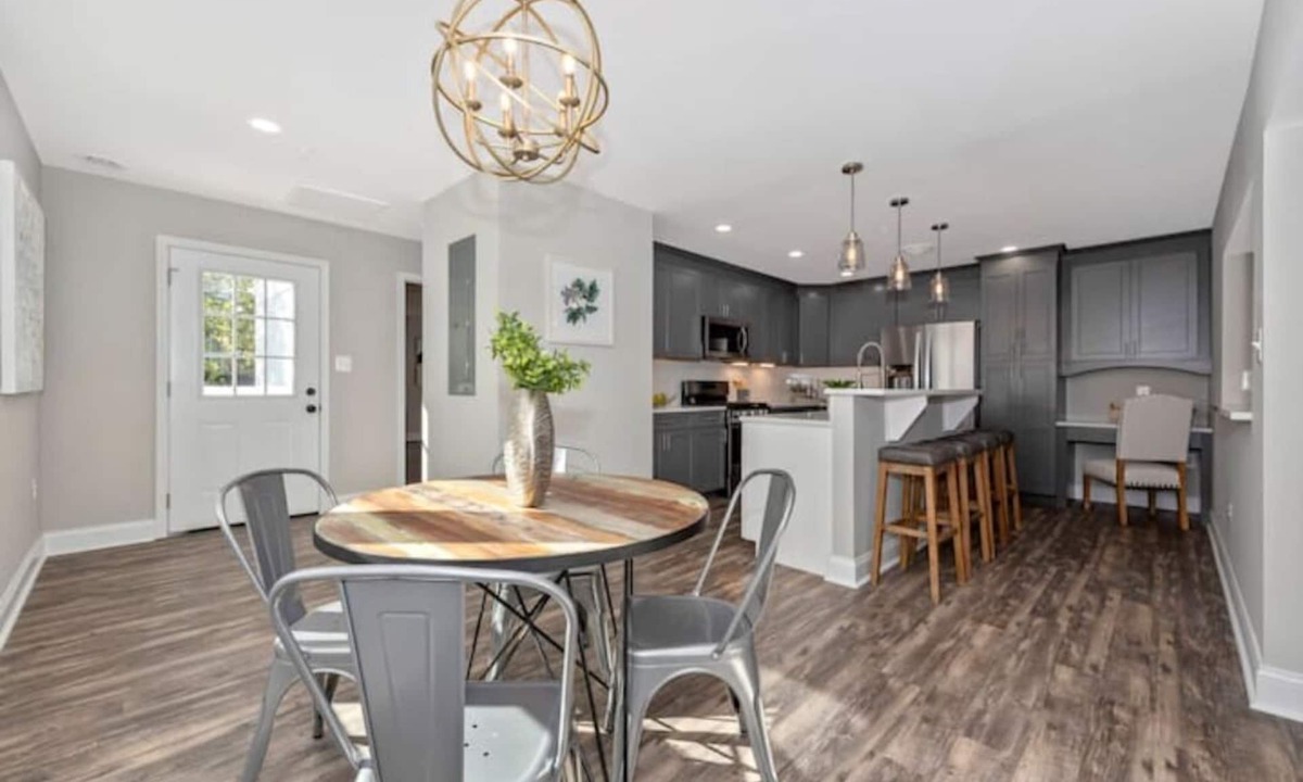 Downtown House | Luxury Condo In Downtown Frederick