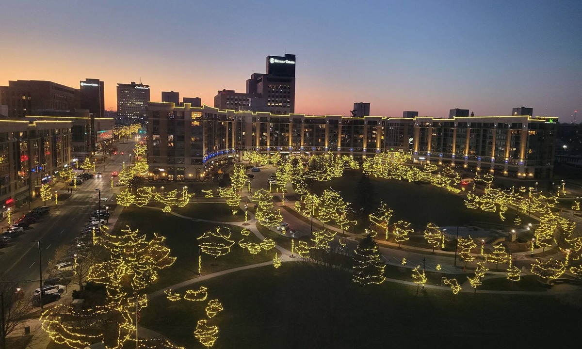 Midtown Crossing Condo | Luxury condo in Midtown Crossing on 8th floor with breathtaking city park views