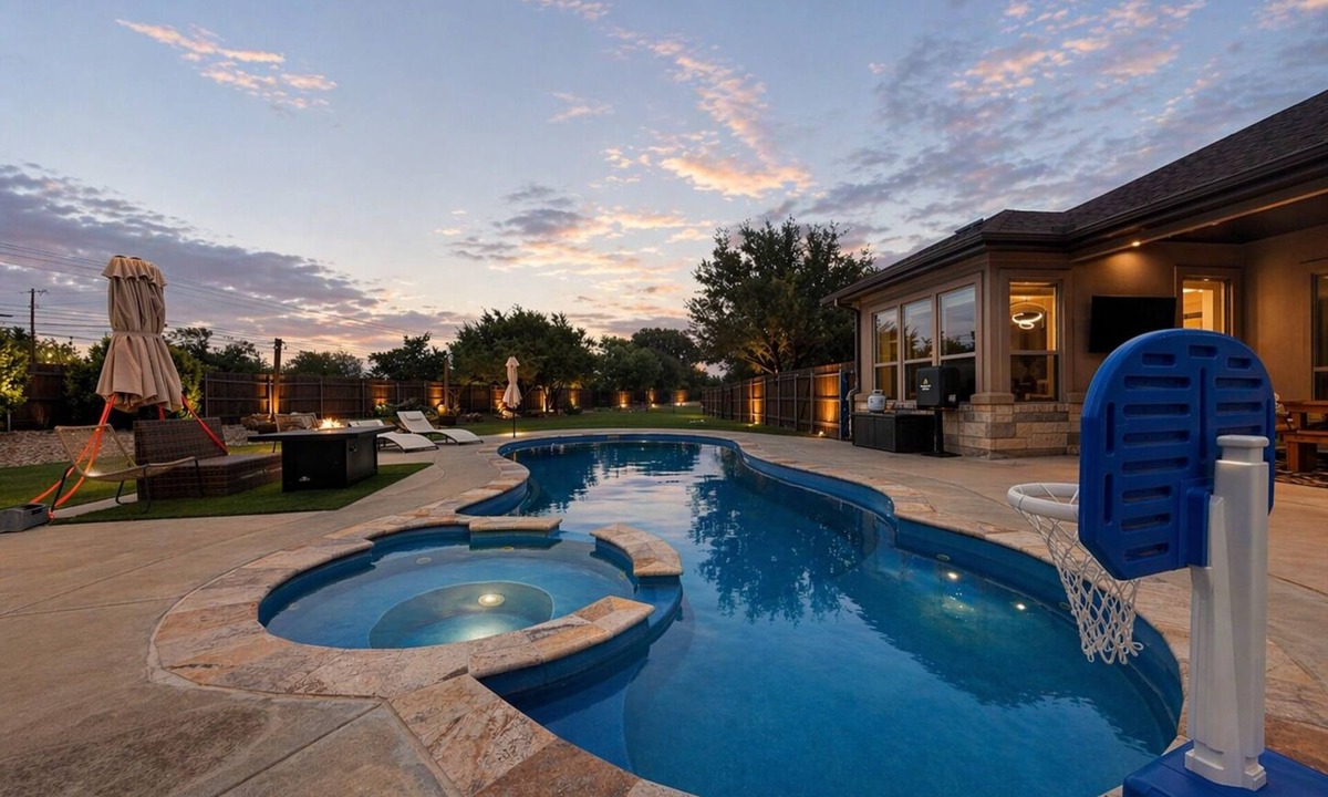Georgetown House | Luxury Estate w/Pool, Jacuzzi, Theater & Guest House