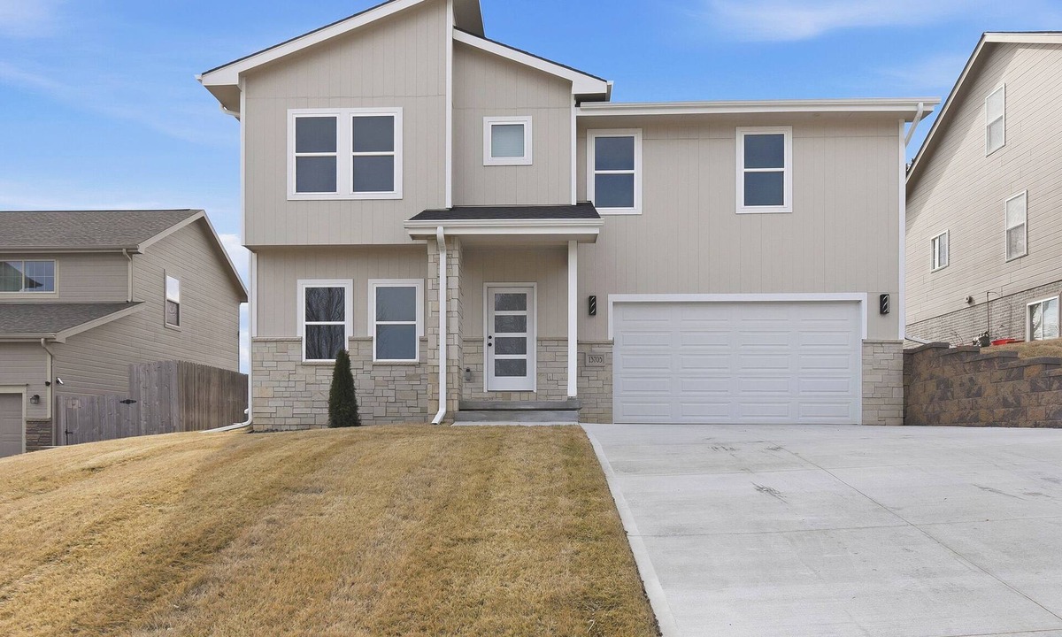 McArdle House | Luxury Golf Course Retreat-Across from Eagle Run
