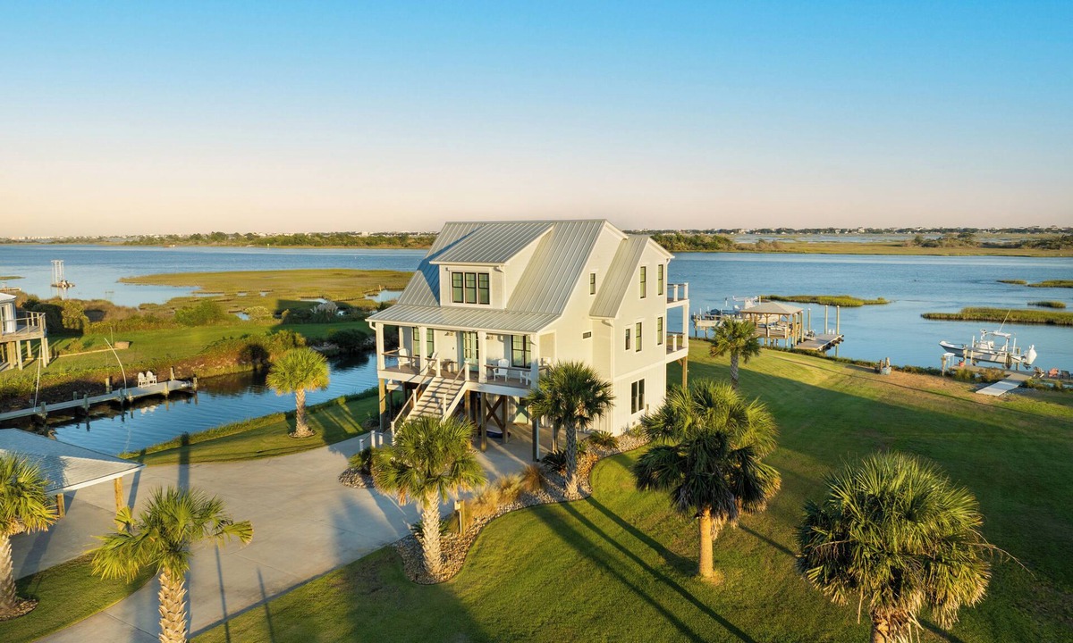 Hampstead House | Luxury Intracoastal Waterway 5BR Private Dock Boater's Dream Elevator