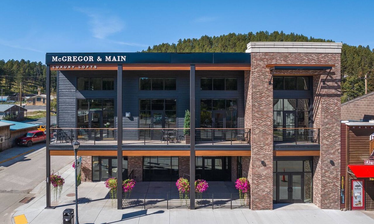 Hill City Apartment | Luxury Loft 5 Downtown Main Street