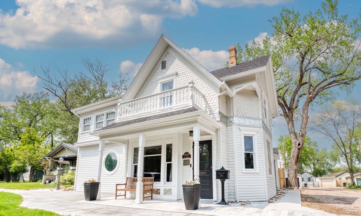 Rapid City House | Luxury Meets History at the Iconic Barney House