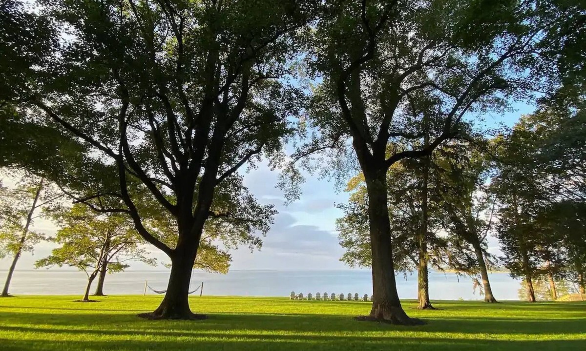 Betterton House | Luxury Private Waterfront Compound on the Chesapeake Bay for 20+ Pool, Tennis.