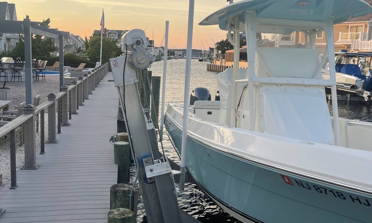 Mantoloking House | Luxury Waterfront 6 Bed 4 bath w Heated Pool, BOOK PEAK JUNE WEEKS FOR 2026 NOW!