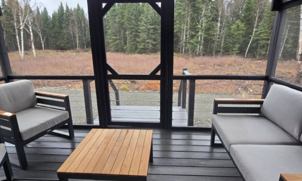 Pittsburg Cabin | Lynx Cabin