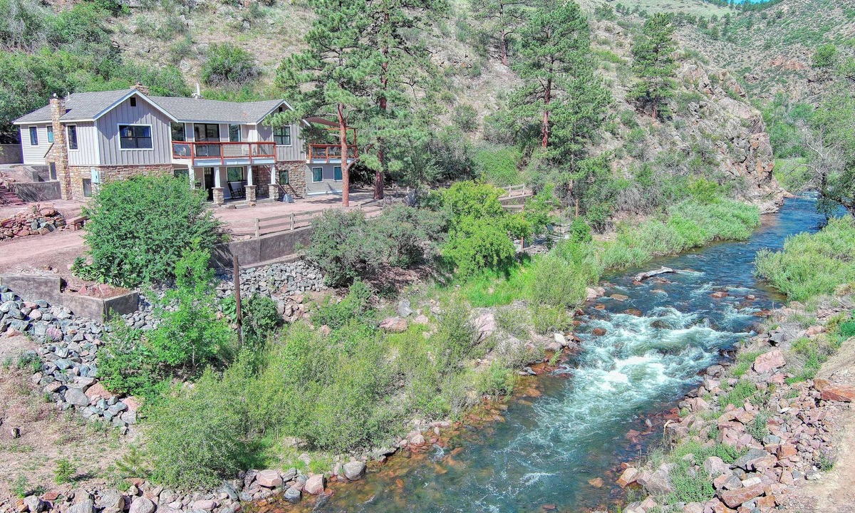 Lyons House | Lyons Riverside Retreat