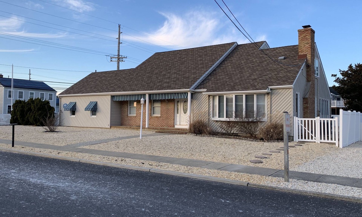 Mantoloking House | Mantoloking Oceanside Beach House - Private Community. Steps from private beach