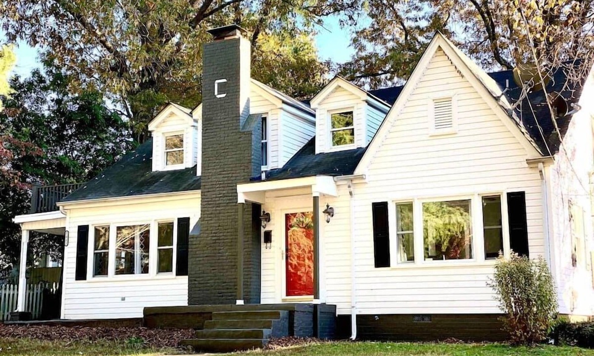 Gastonia House | "Maple Cottage" - Spacious 4BR Family Home in Safe Neighborhood in Gastonia