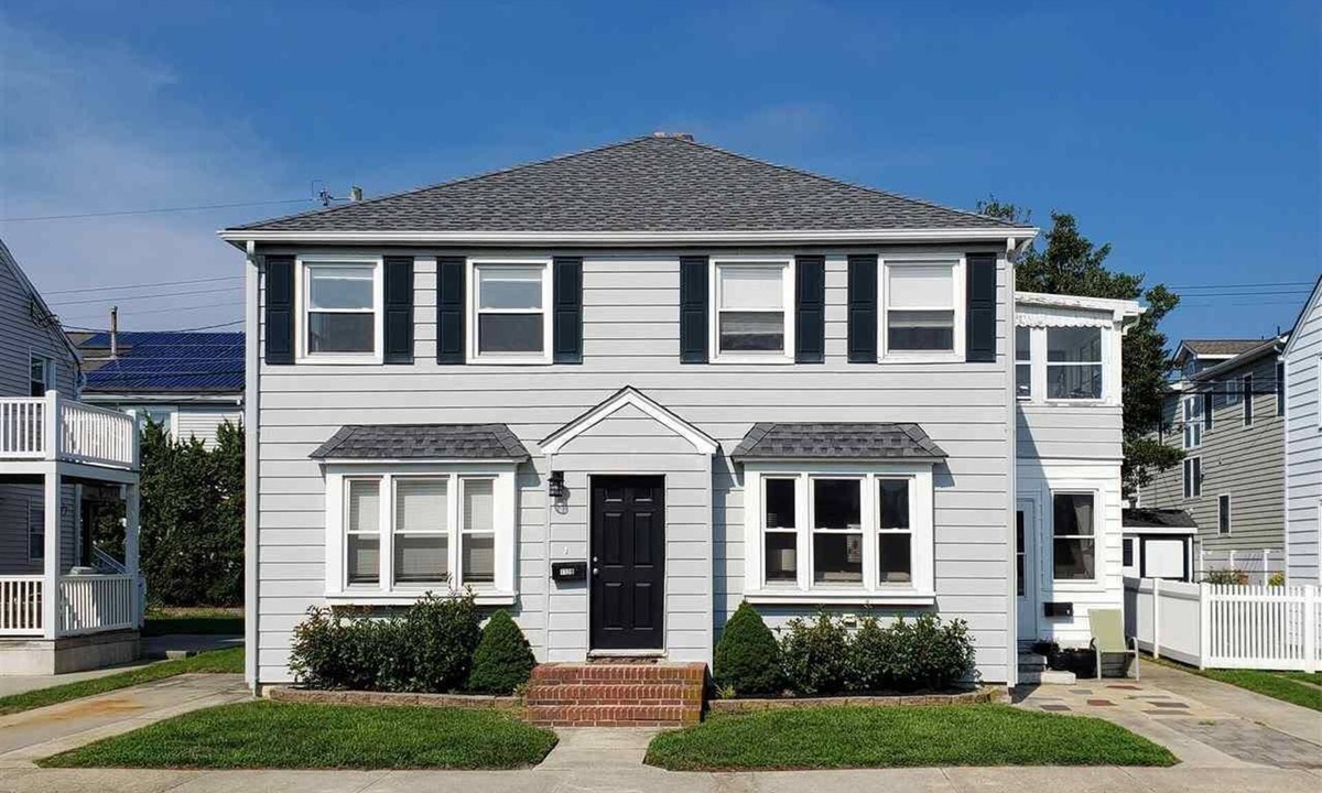 Margate City House | Margate Bungalow by the Beach Entire Home