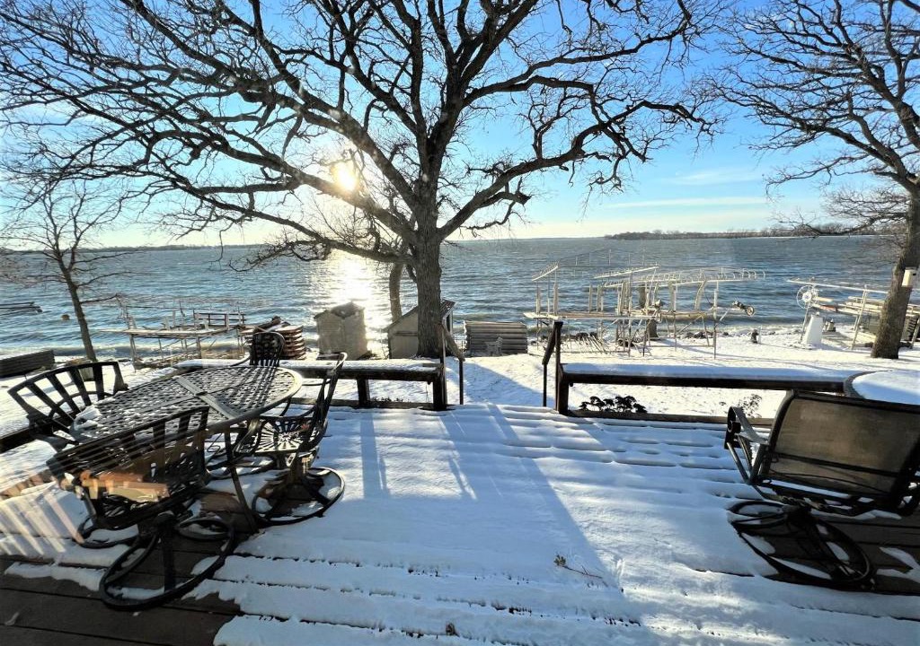 Spirit Lake Villa | Martha Yarns Beach Cabin on Big Spirit