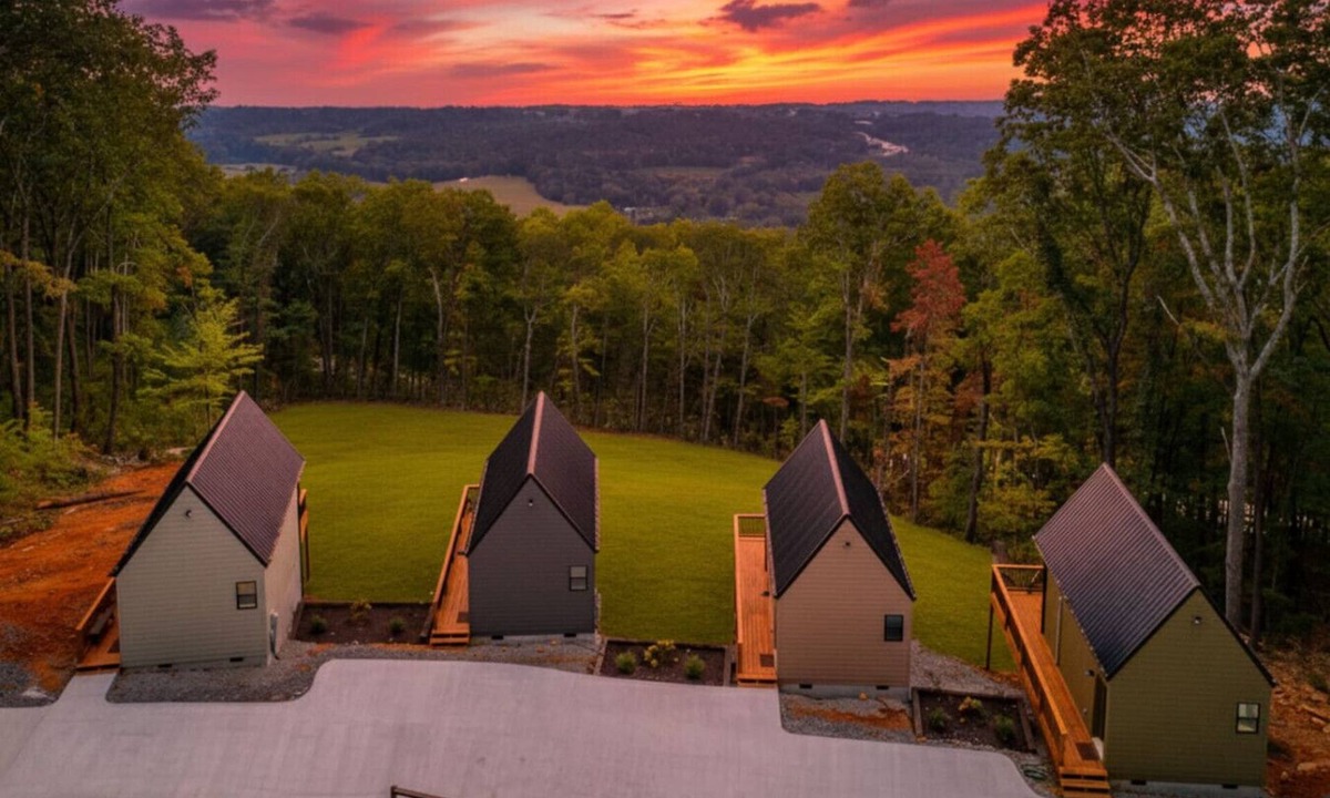 Trenton House | Match Point | Pickleball Cabin by Red White & Blue Views