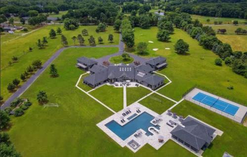 Wall House | Mattaccino by Rove Travel - Estate with Pool & Spa