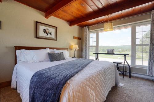 Hot Springs House | Meadow Cabin at Highland Meadows - Secluded Getaway