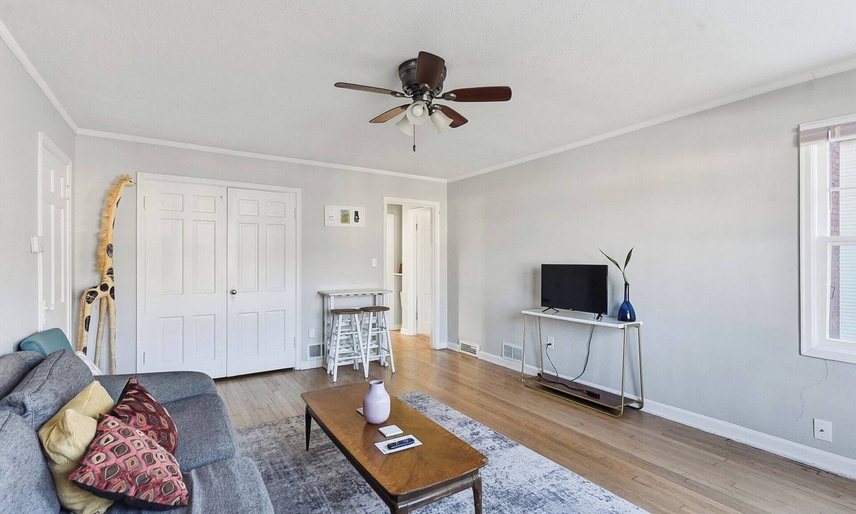 Downtown Omaha Apartment | Midtown Apartment