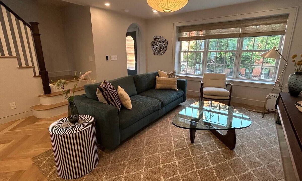 Hoboken Apartment | Midtown luxury townhouse with off-street parking